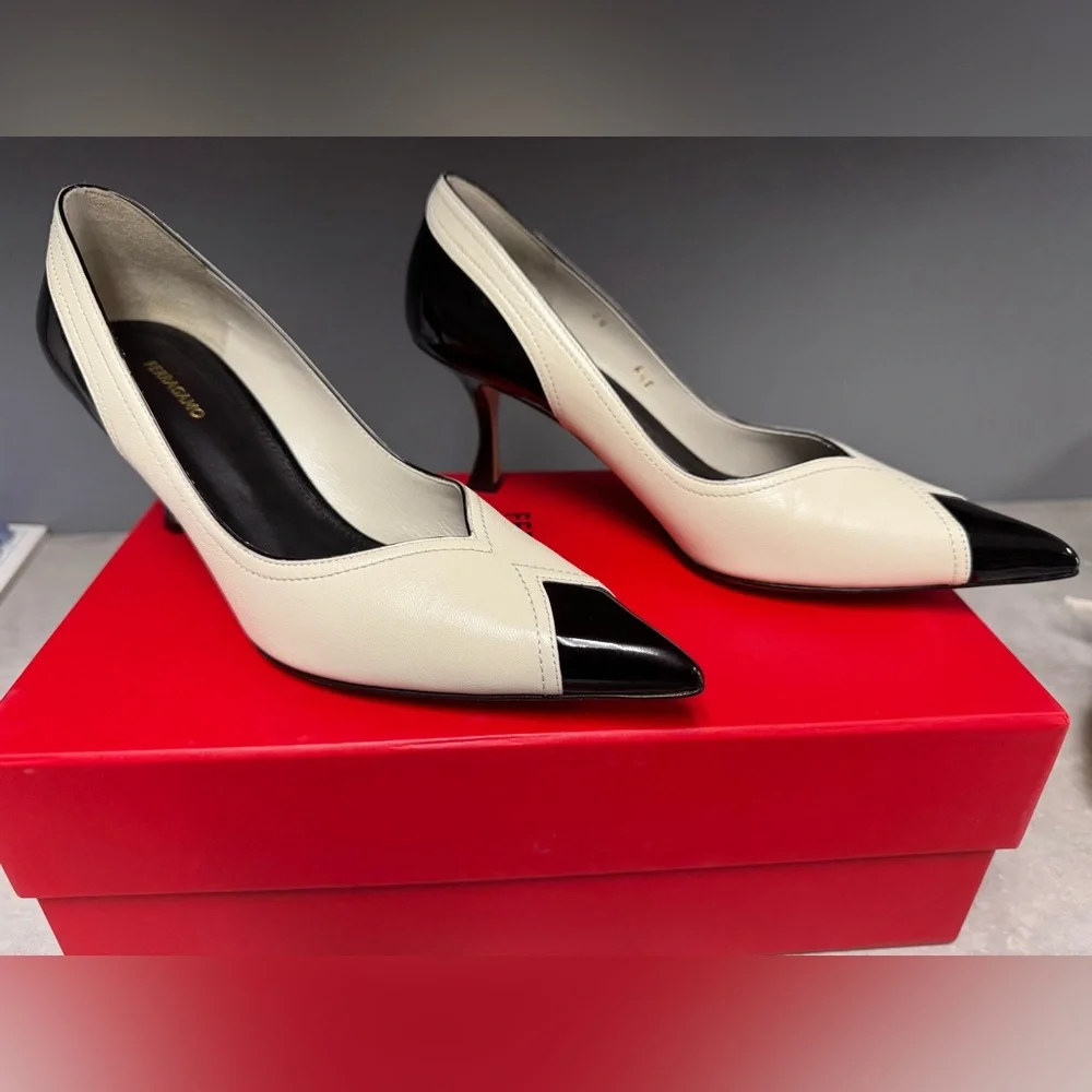 NIB- Ferragamo Eugene pumps - Picture 7 of 14